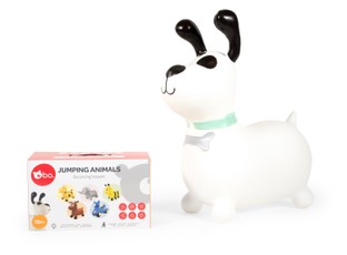 bo. Jumping animal - White dog